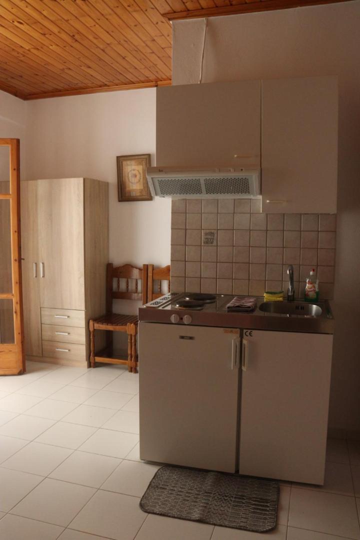 Kondilw Rooms Kalamítsi Buitenkant foto