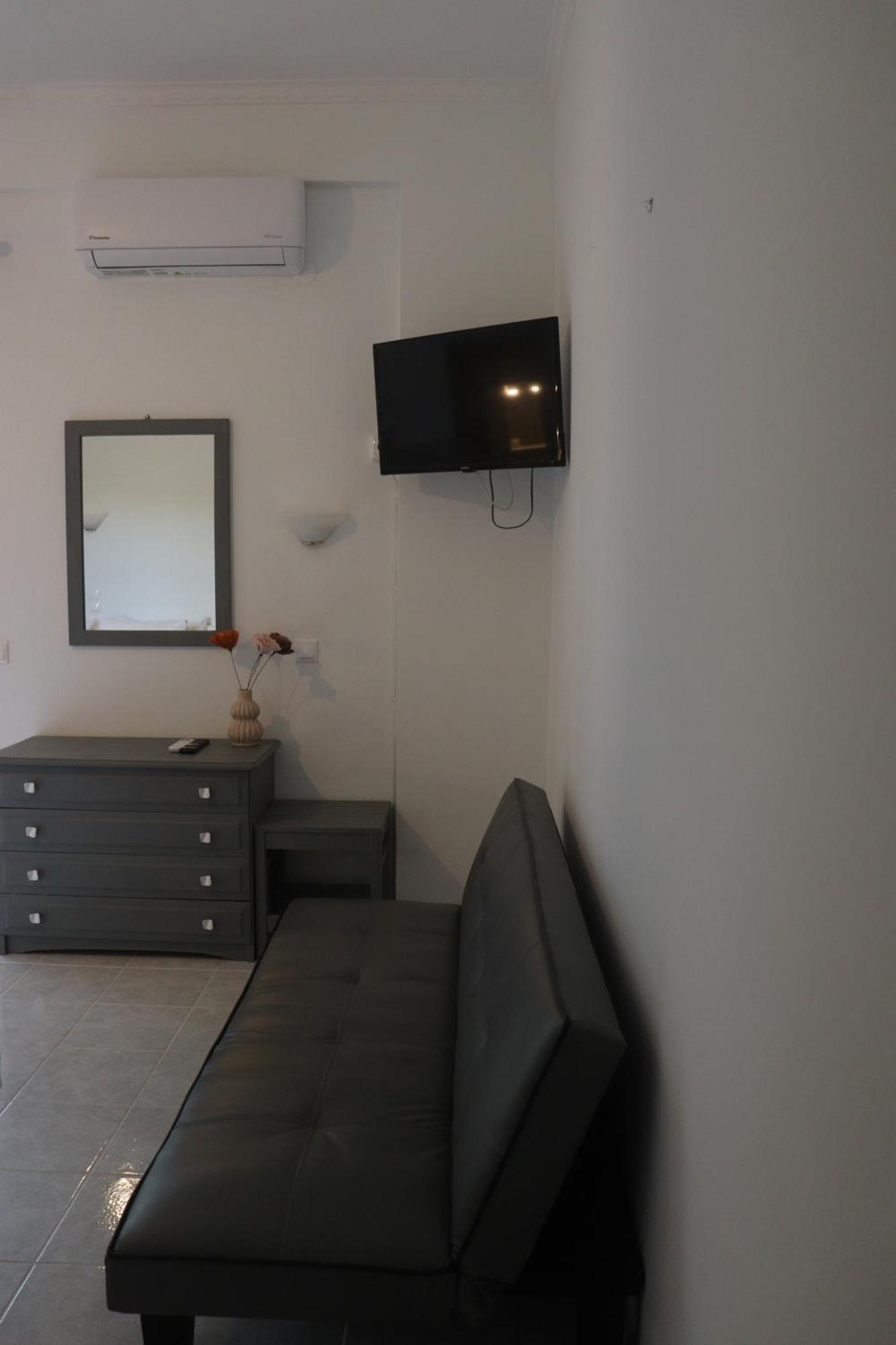 Kondilw Rooms Kalamítsi Buitenkant foto