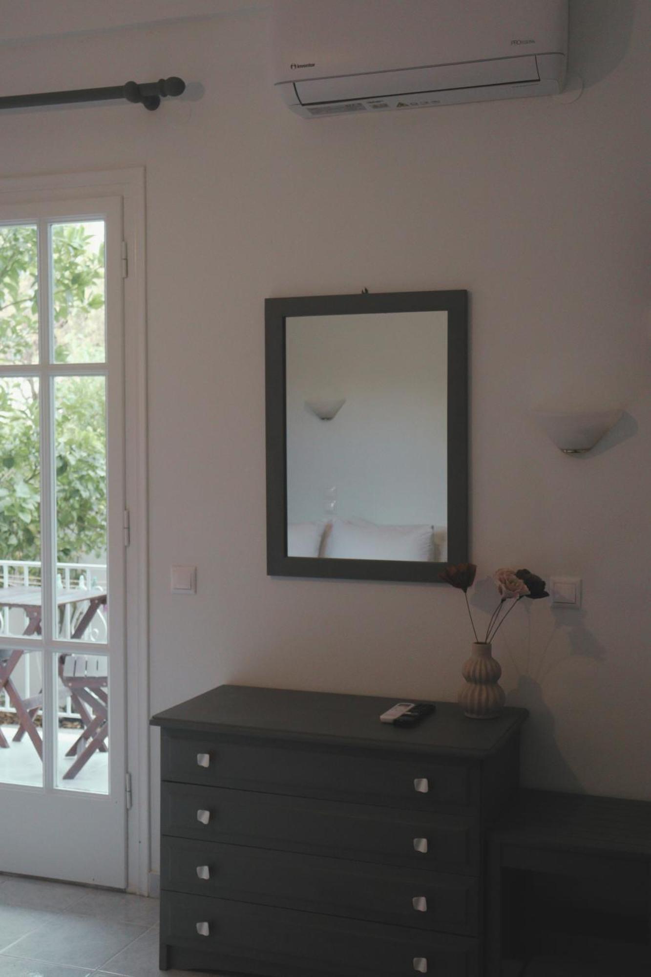 Kondilw Rooms Kalamítsi Buitenkant foto