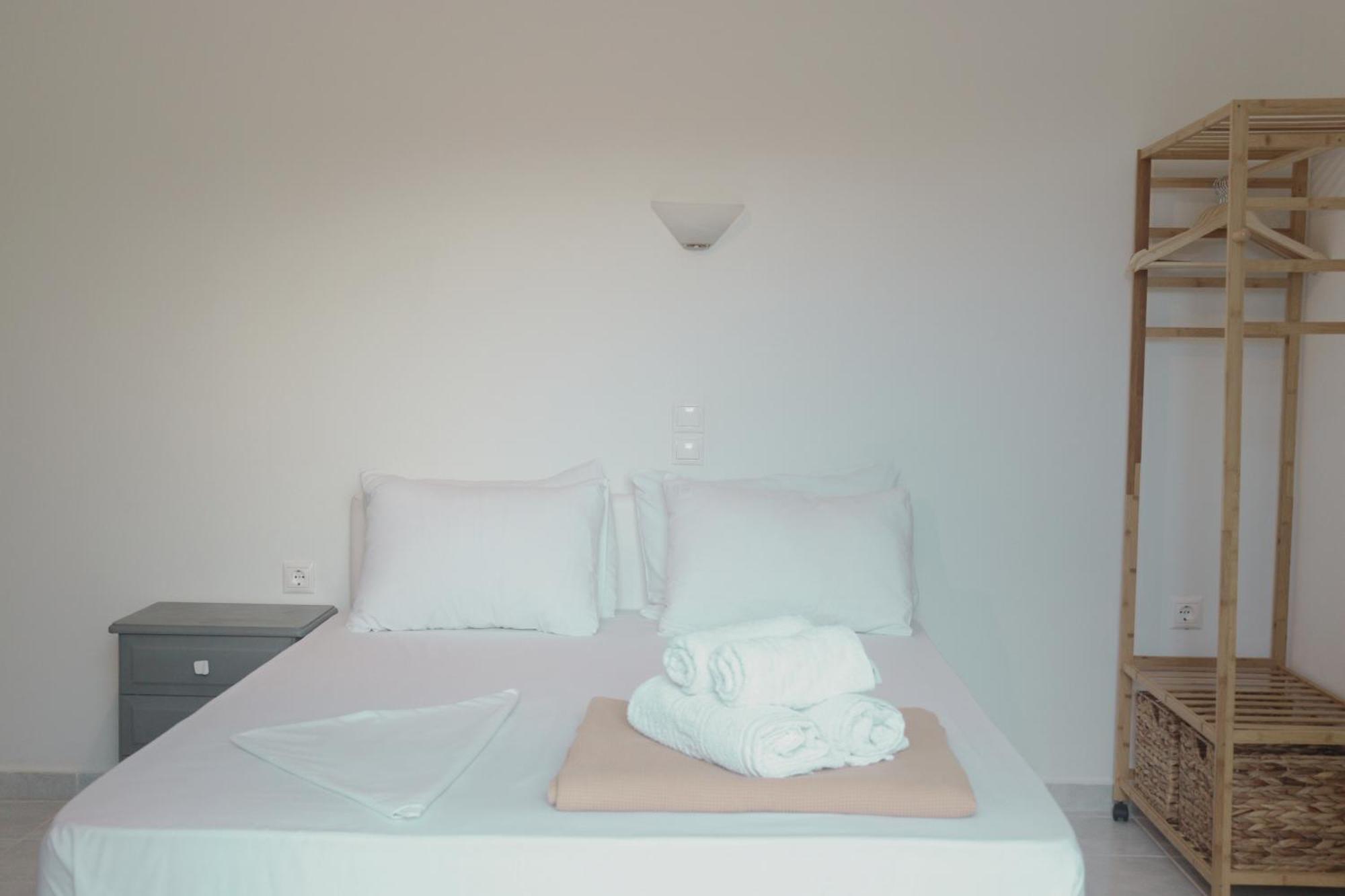 Kondilw Rooms Kalamítsi Buitenkant foto