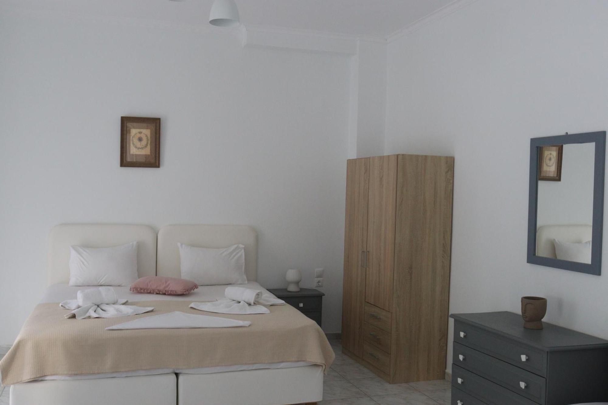 Kondilw Rooms Kalamítsi Buitenkant foto